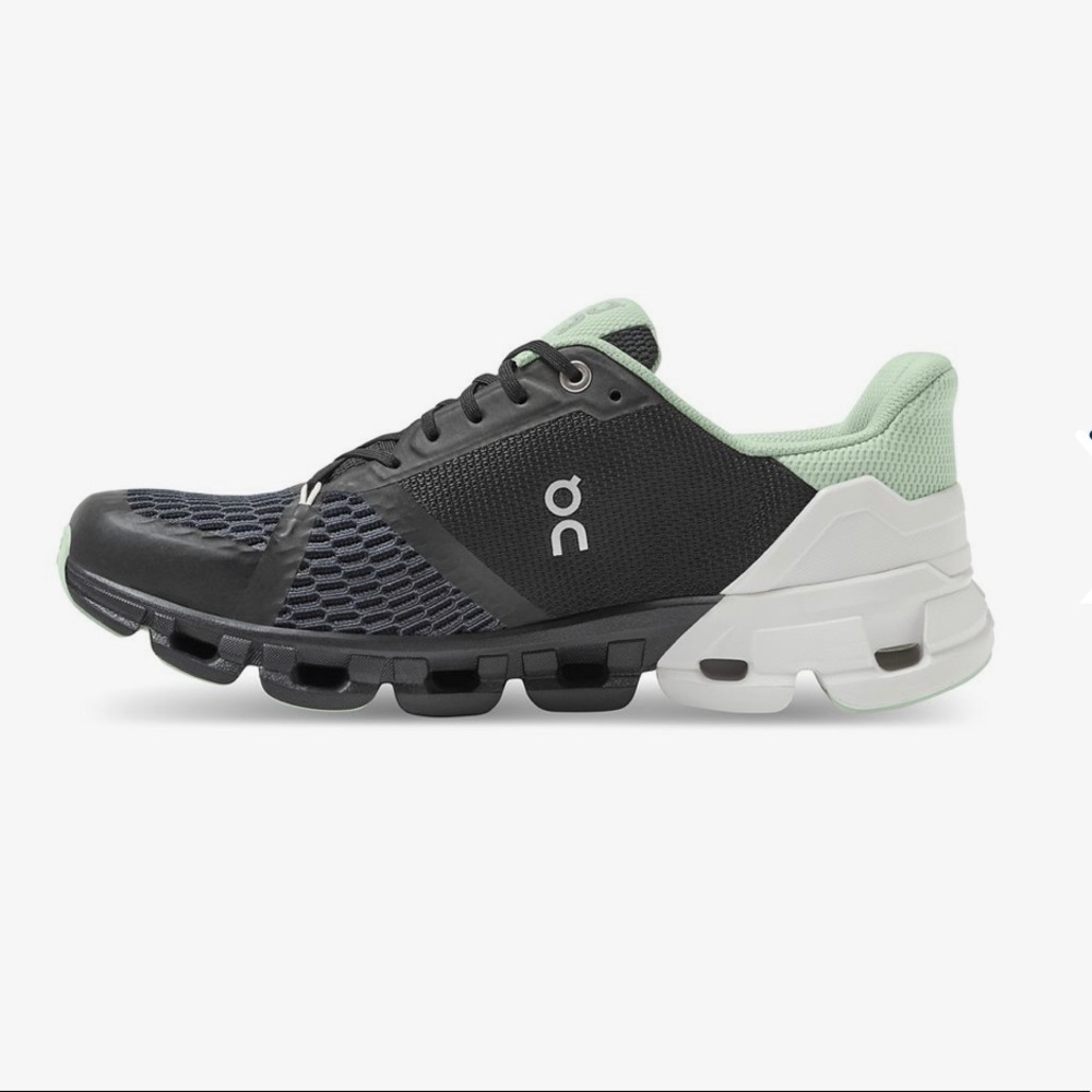 Womens On Cloudflyer in black and white. Size 7.5